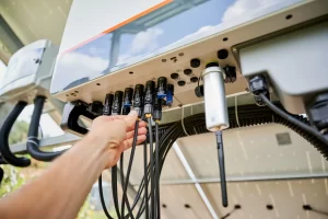 What is a Hybrid Inverter? Understanding its Revolutionary Power